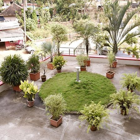 Slr Residency Otel Subrahmanya Dış mekan fotoğraf