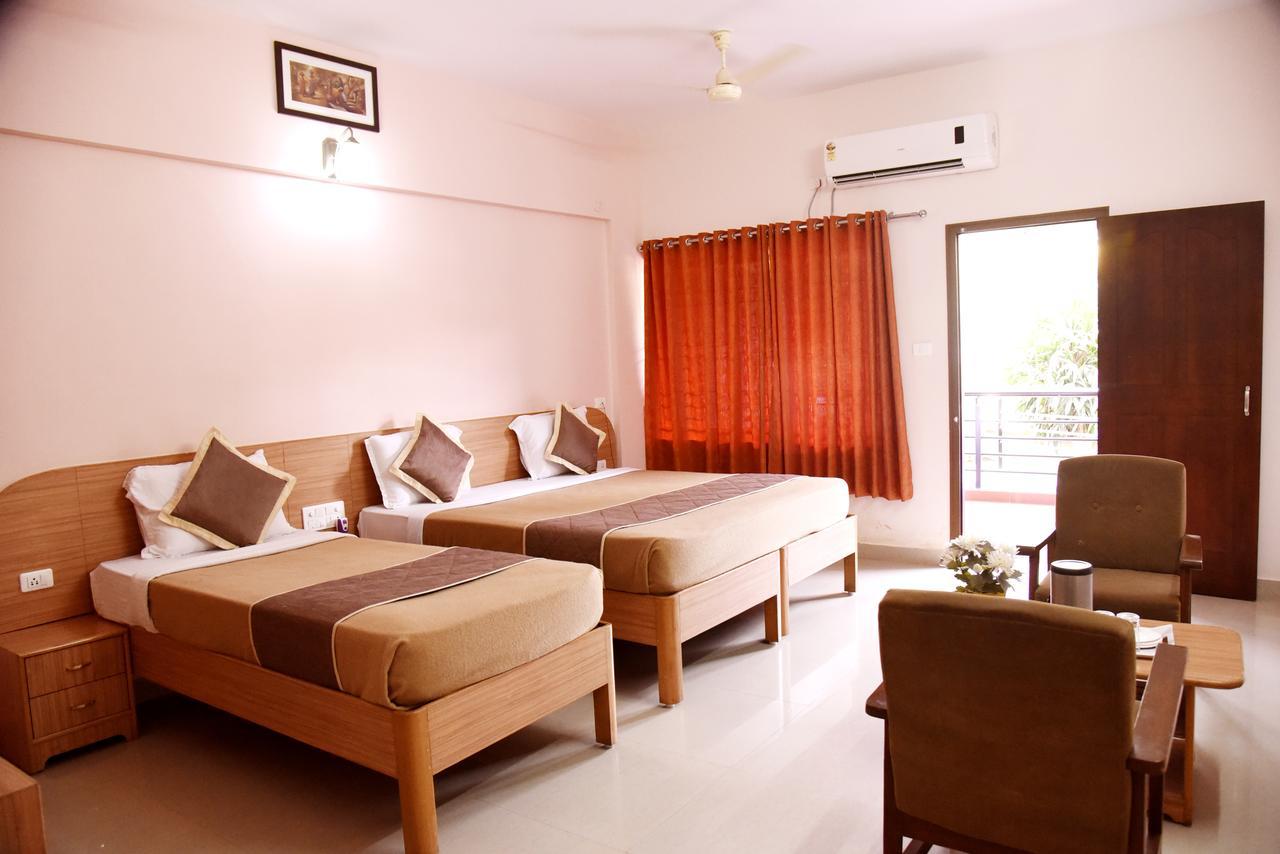 Slr Residency Otel Subrahmanya Dış mekan fotoğraf