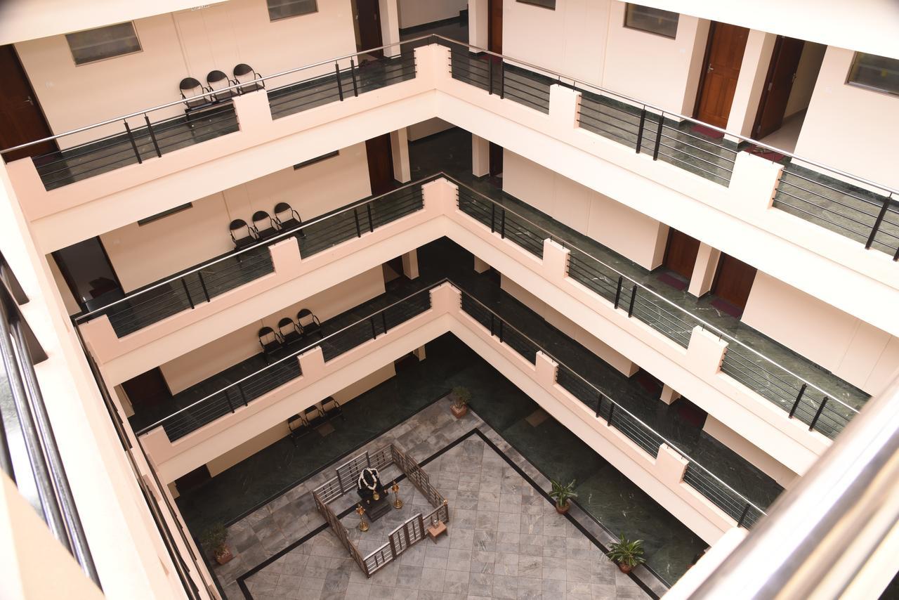 Slr Residency Otel Subrahmanya Dış mekan fotoğraf