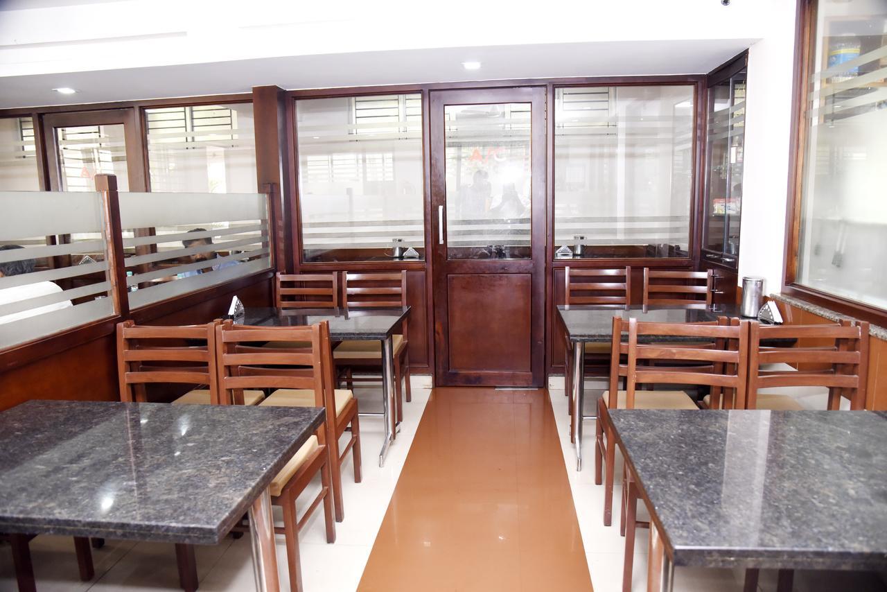 Slr Residency Otel Subrahmanya Dış mekan fotoğraf
